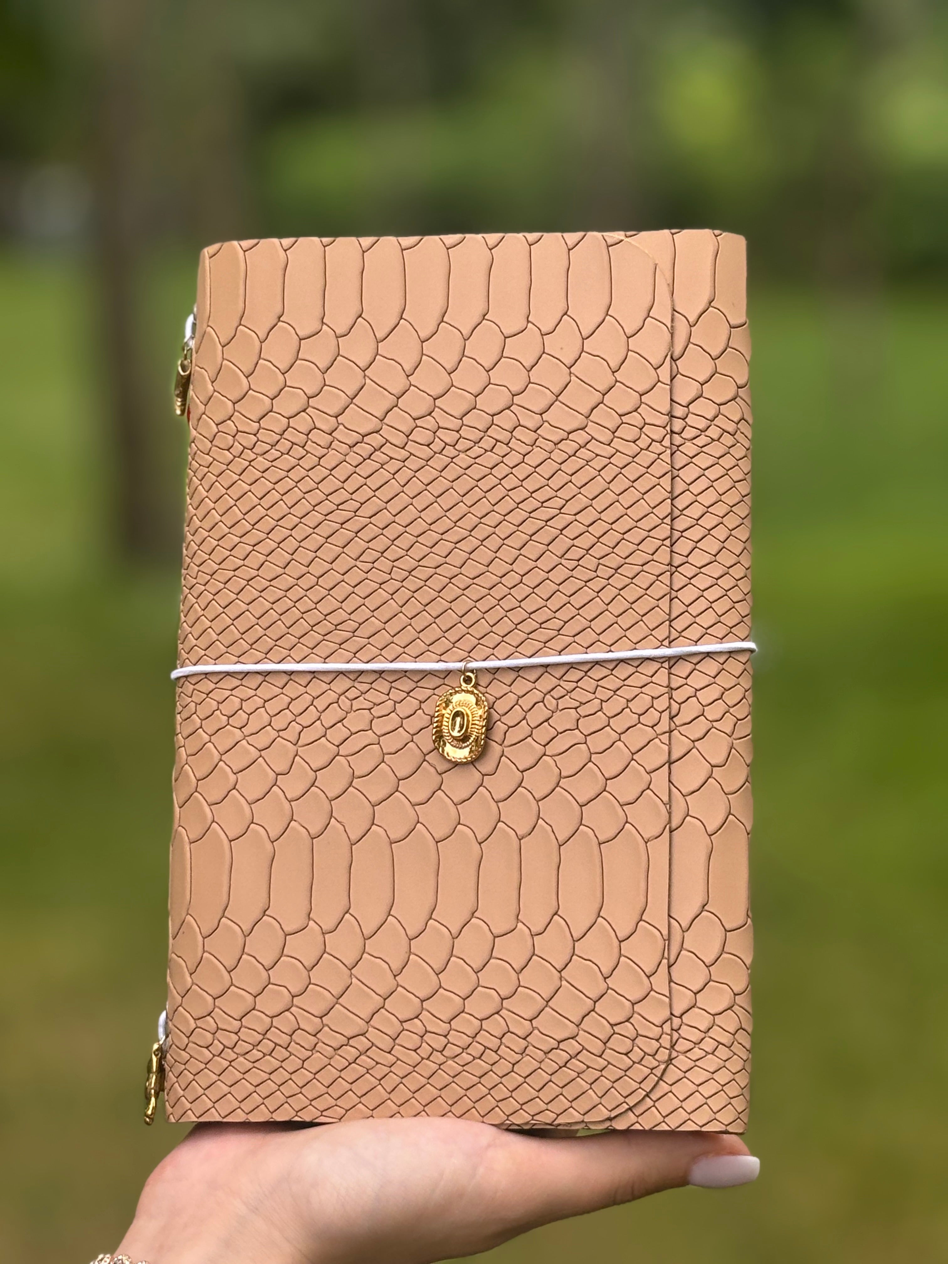 Amara A5 – Heavy Charm Edition