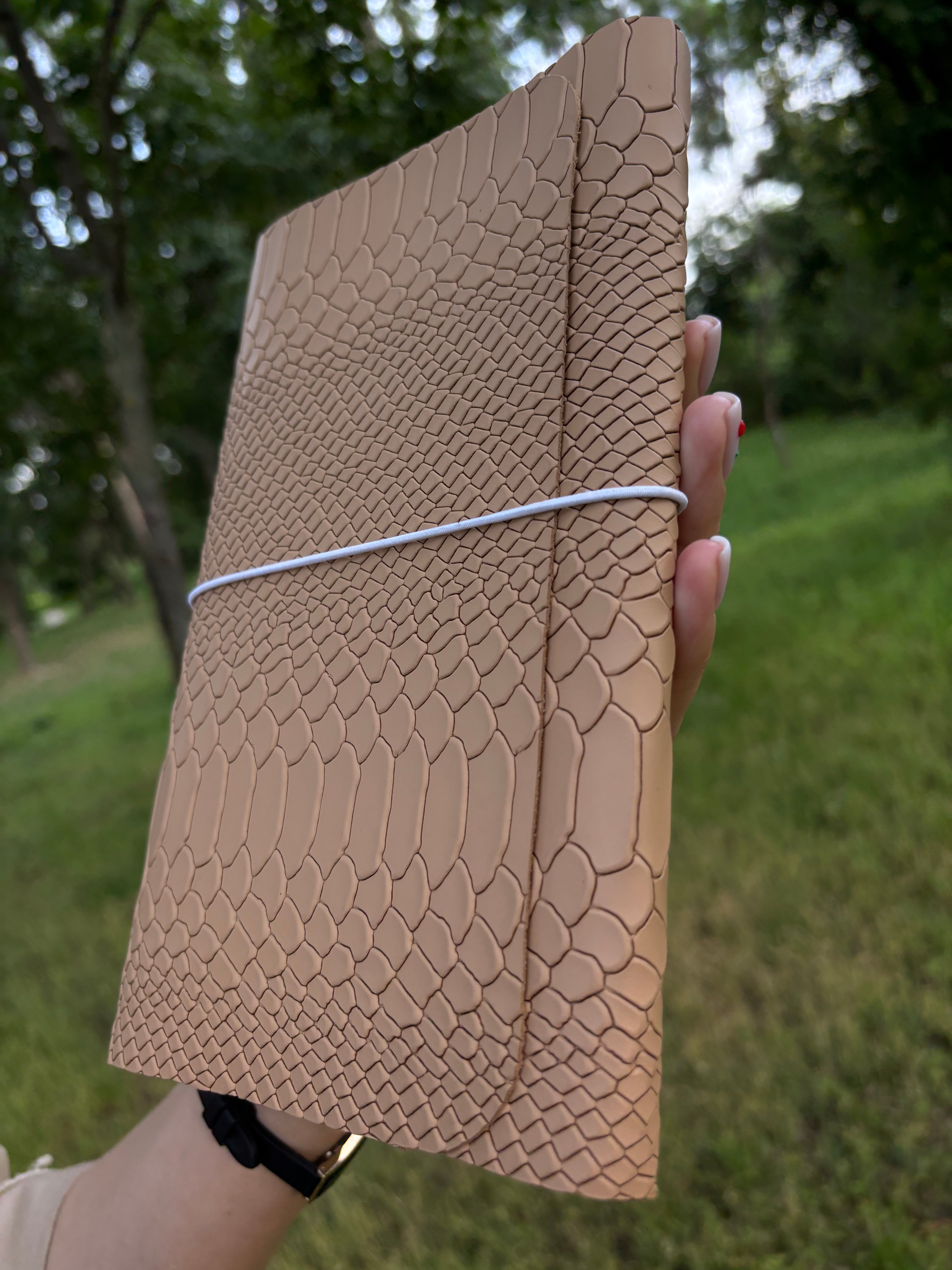 Amara A5 – Heavy Charm Edition